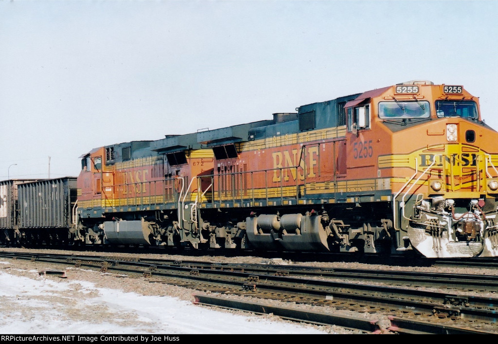 BNSF 5255 East